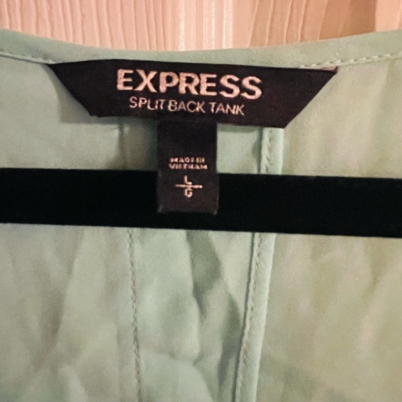 Express Blouse - Picture 3 of 3